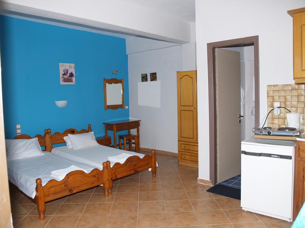 Armonia Studios Agios Georgios  Room photo